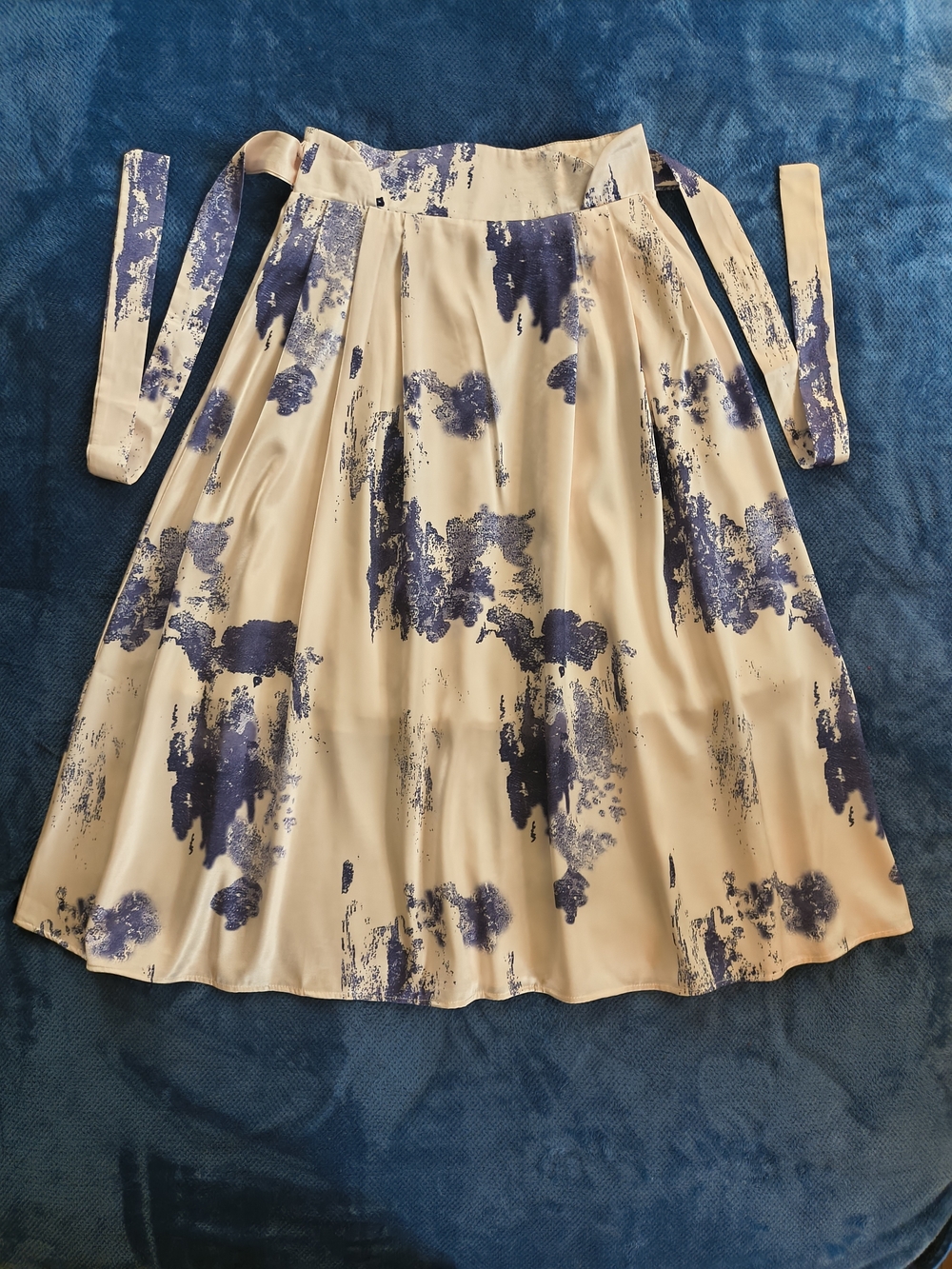 Cream and Navy Floral A-Line Skirt with Waist Tie